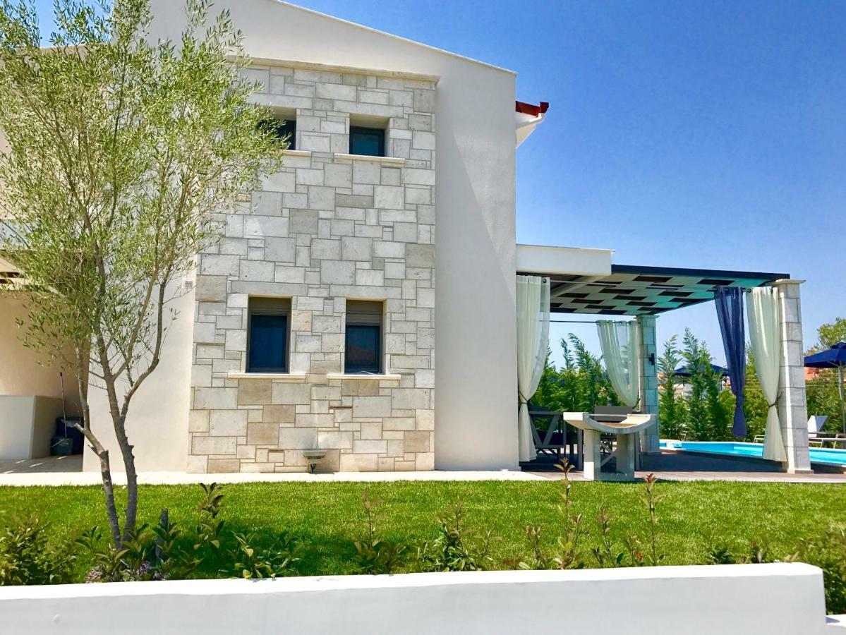 W Villas Halkidiki Pefkochori Bilik gambar